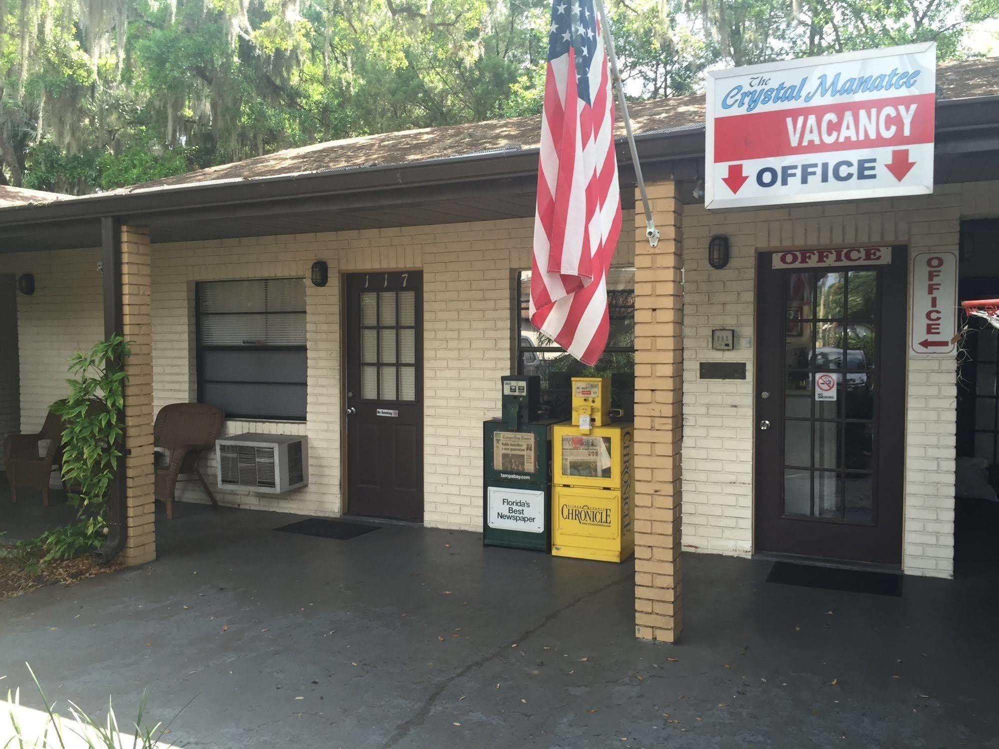 Crystal Manatee Motel Crystal River Bagian luar foto